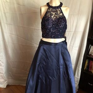 2 piece sleeveless gown